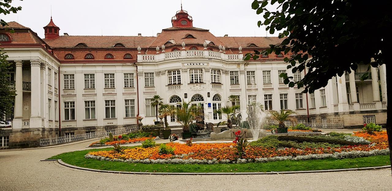 Apartment Alice Center Karlsbad Buitenkant foto
